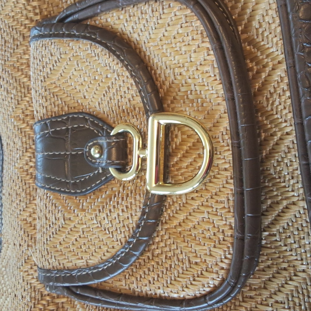 Tan And Brown Short Shoulder Handle Purse - Picture 2 of 7